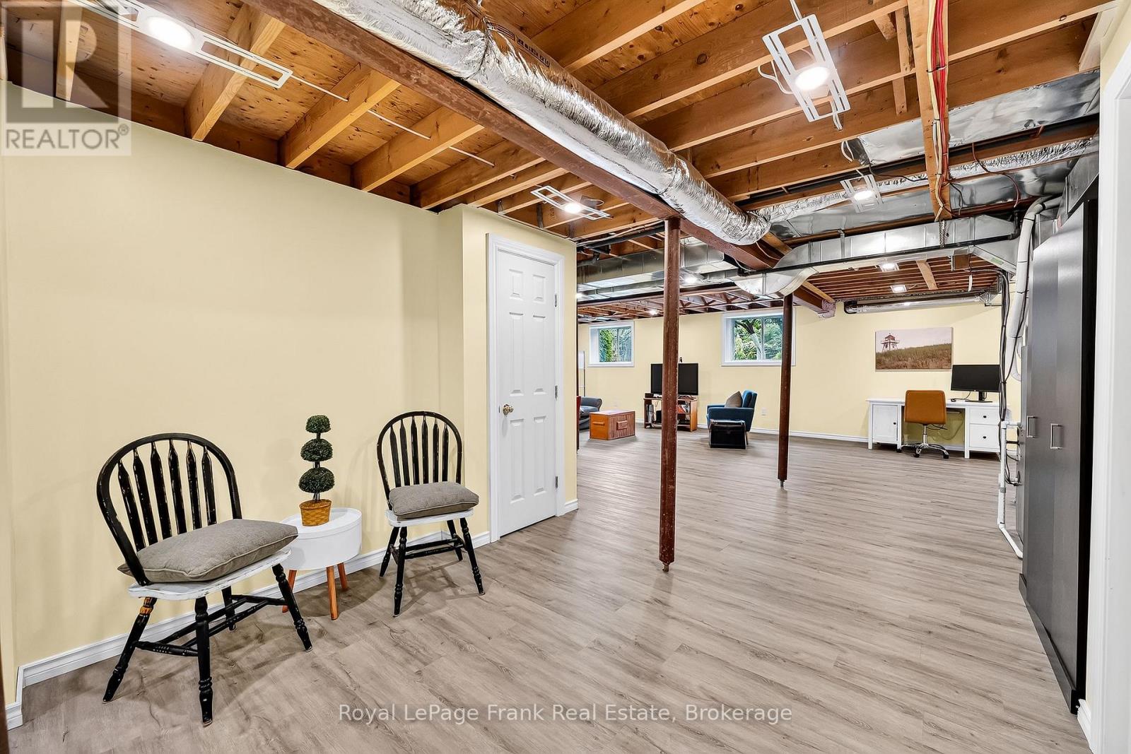 459 VICTORIA STREET - Image 34