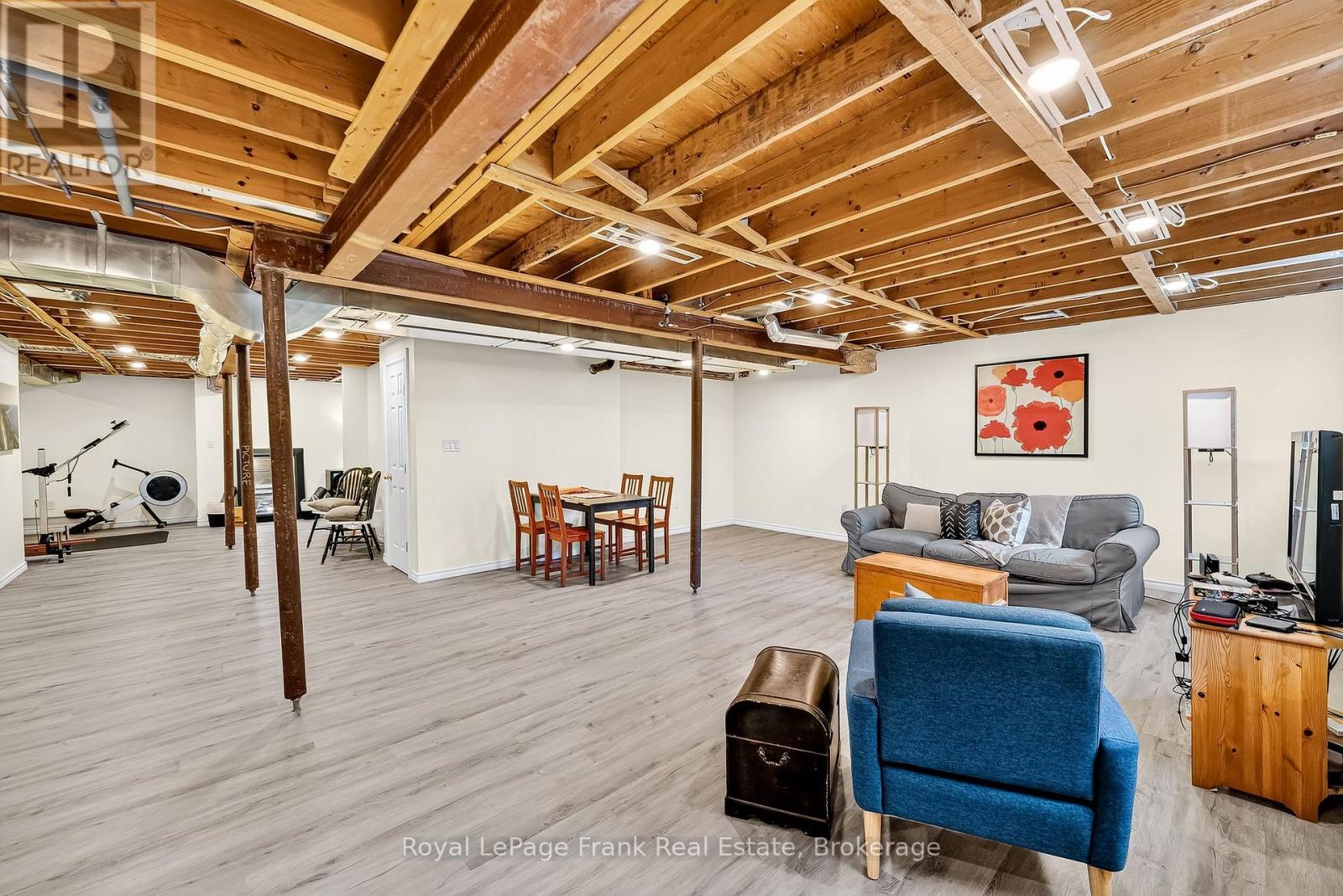 459 VICTORIA STREET - Image 36