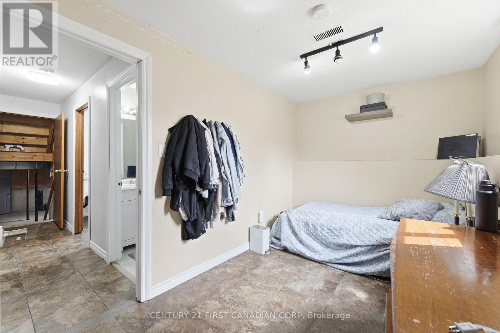 71 EDWARD STREET - Image 19
