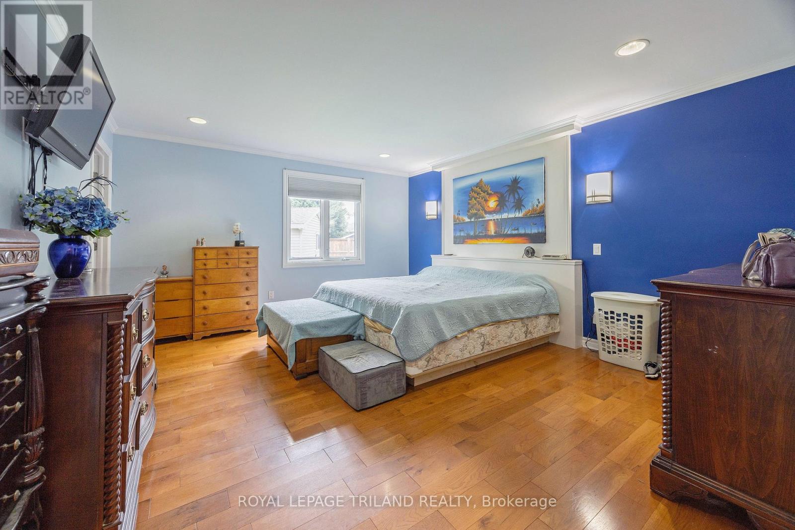 17 MINLER ROAD - 16