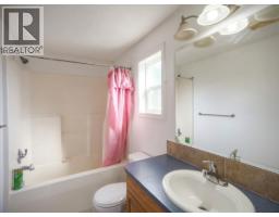 327 97a Highway, Spallumcheen, BC V0E1B6 Photo 18