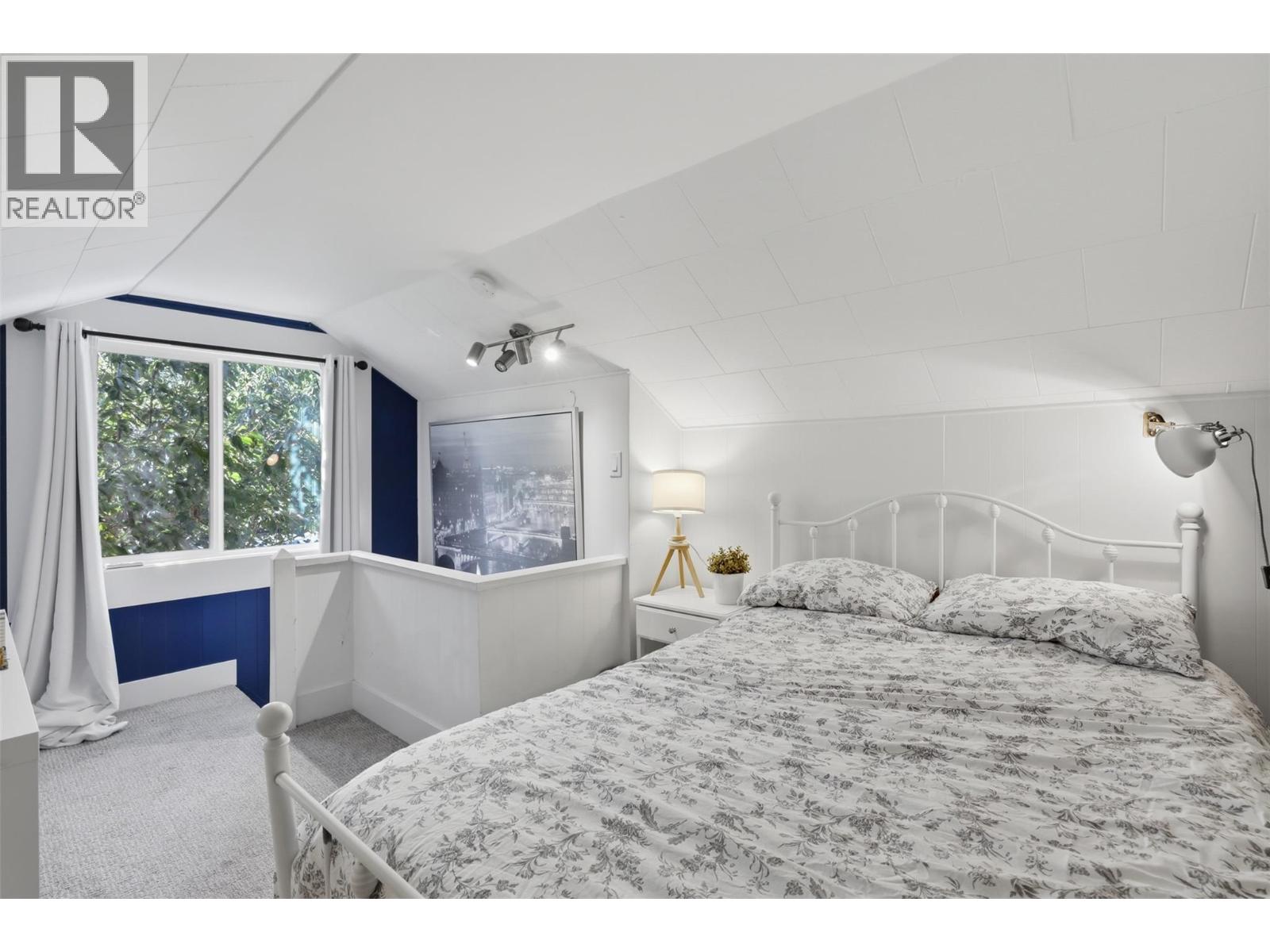 675 DOMINION Street - 27