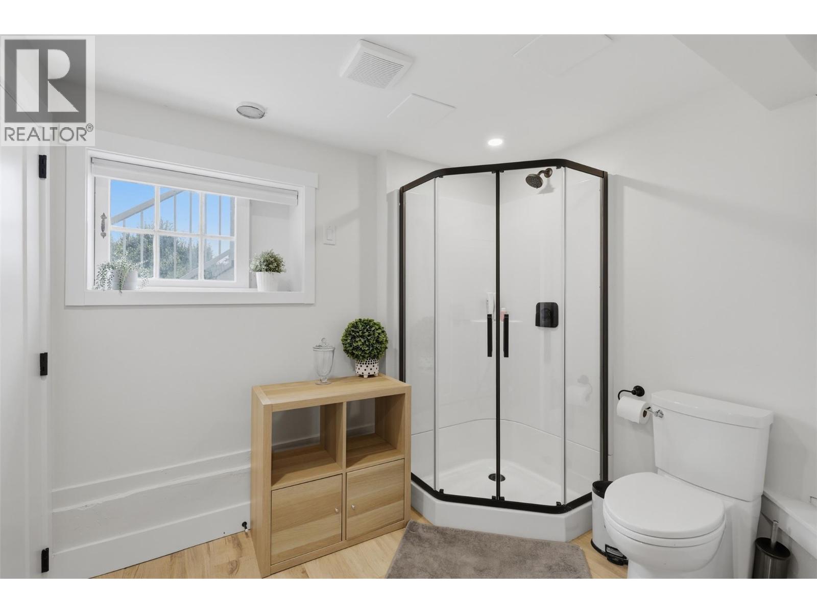 675 DOMINION Street - 48