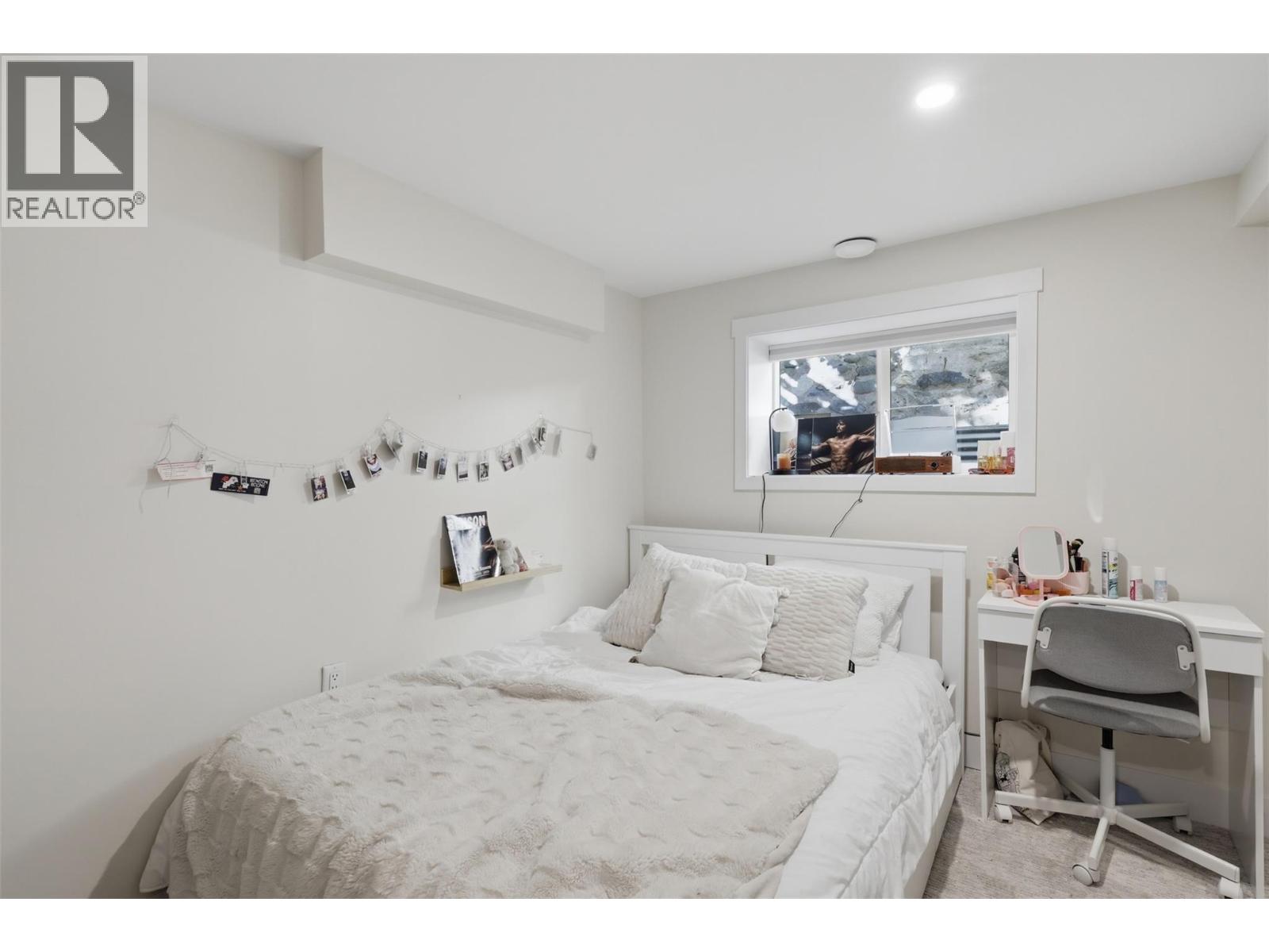 675 DOMINION Street - 44