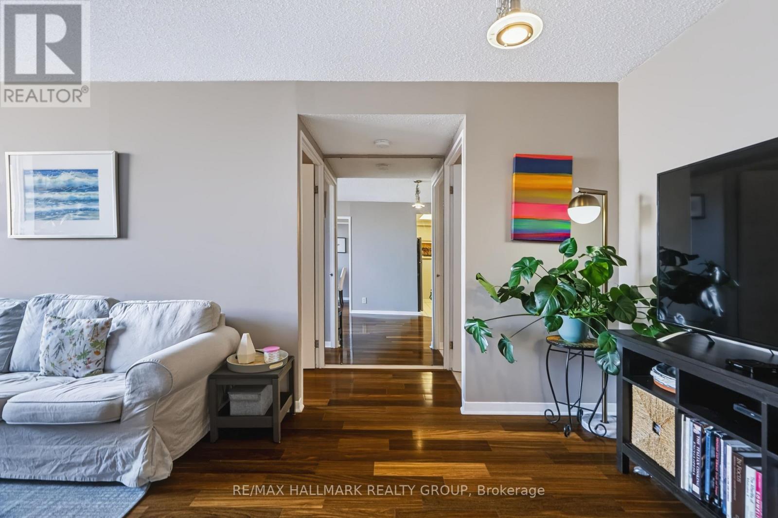 #616 45 HOLLAND AVENUE - 16