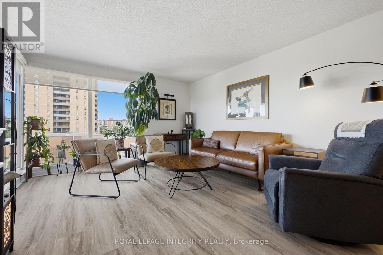 2 Bed, 2 Bath Apartment for Sale in Ottawa – 803 – 545 ST LAURENT BOULEVARD, Ottawa – MLS# X13746070 - Image 14