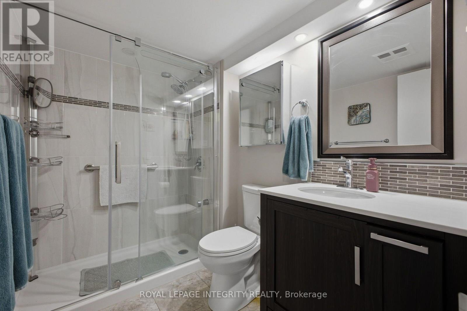 2 Bed, 2 Bath Apartment for Sale in Ottawa – 803 – 545 ST LAURENT BOULEVARD, Ottawa – MLS# X13746070 - Image 21