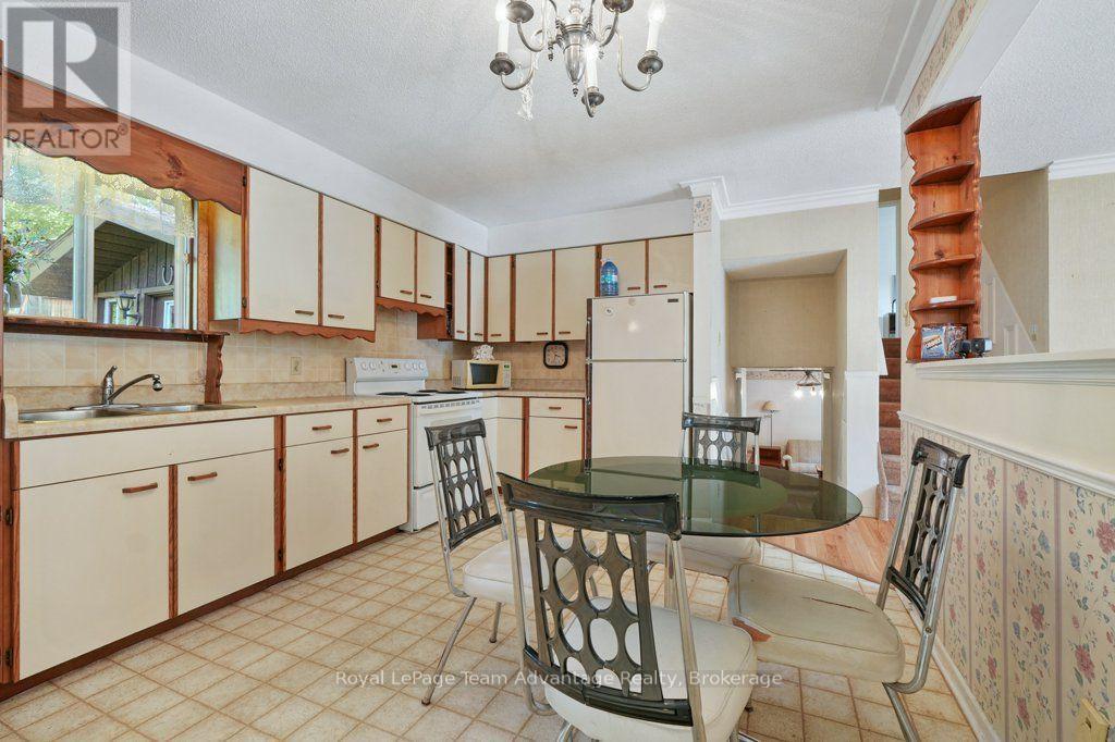 30A FOREST STREET - 10