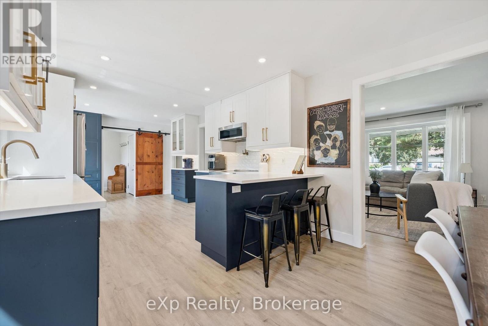 17 CARMINE PLACE - 11