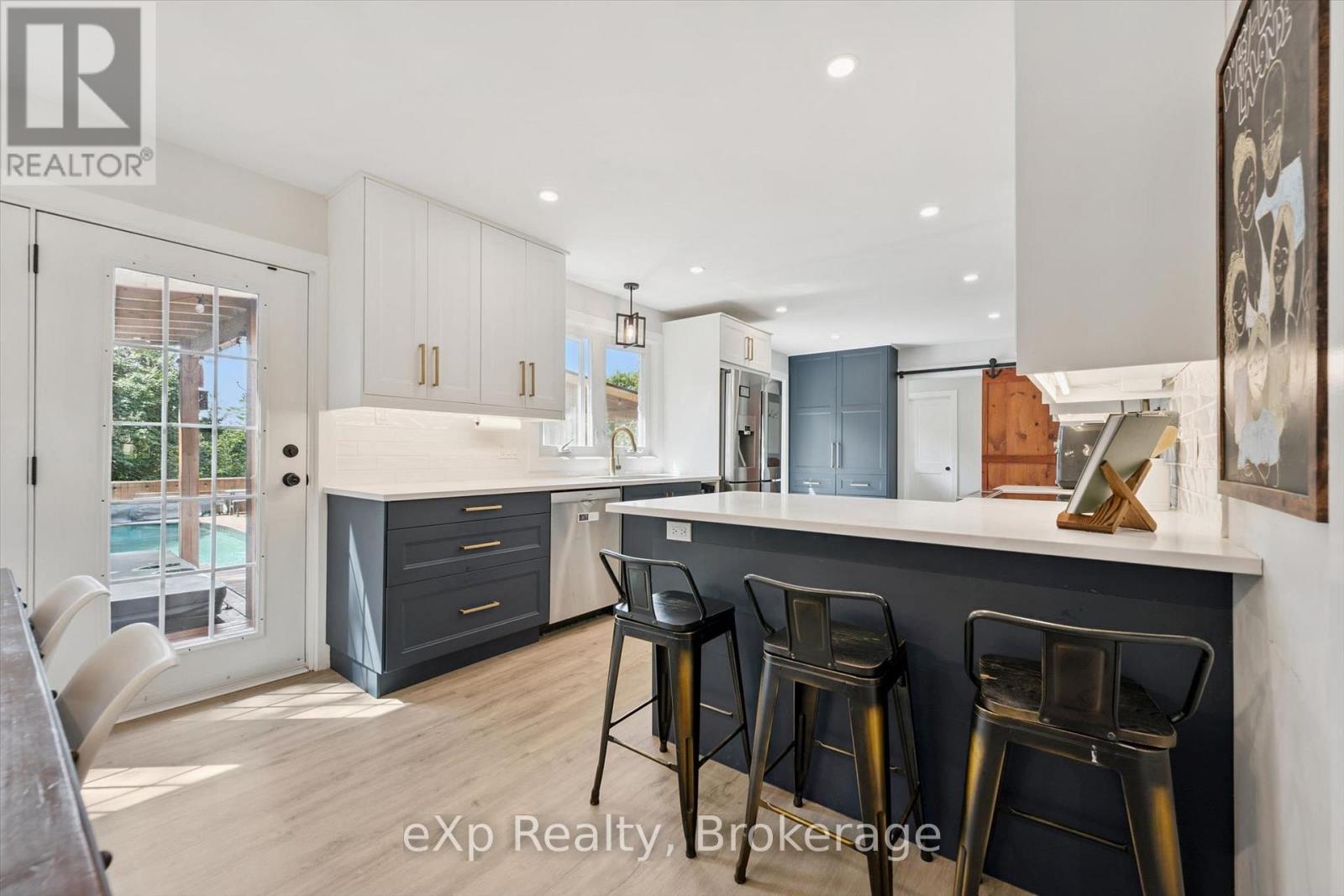 17 CARMINE PLACE - 12