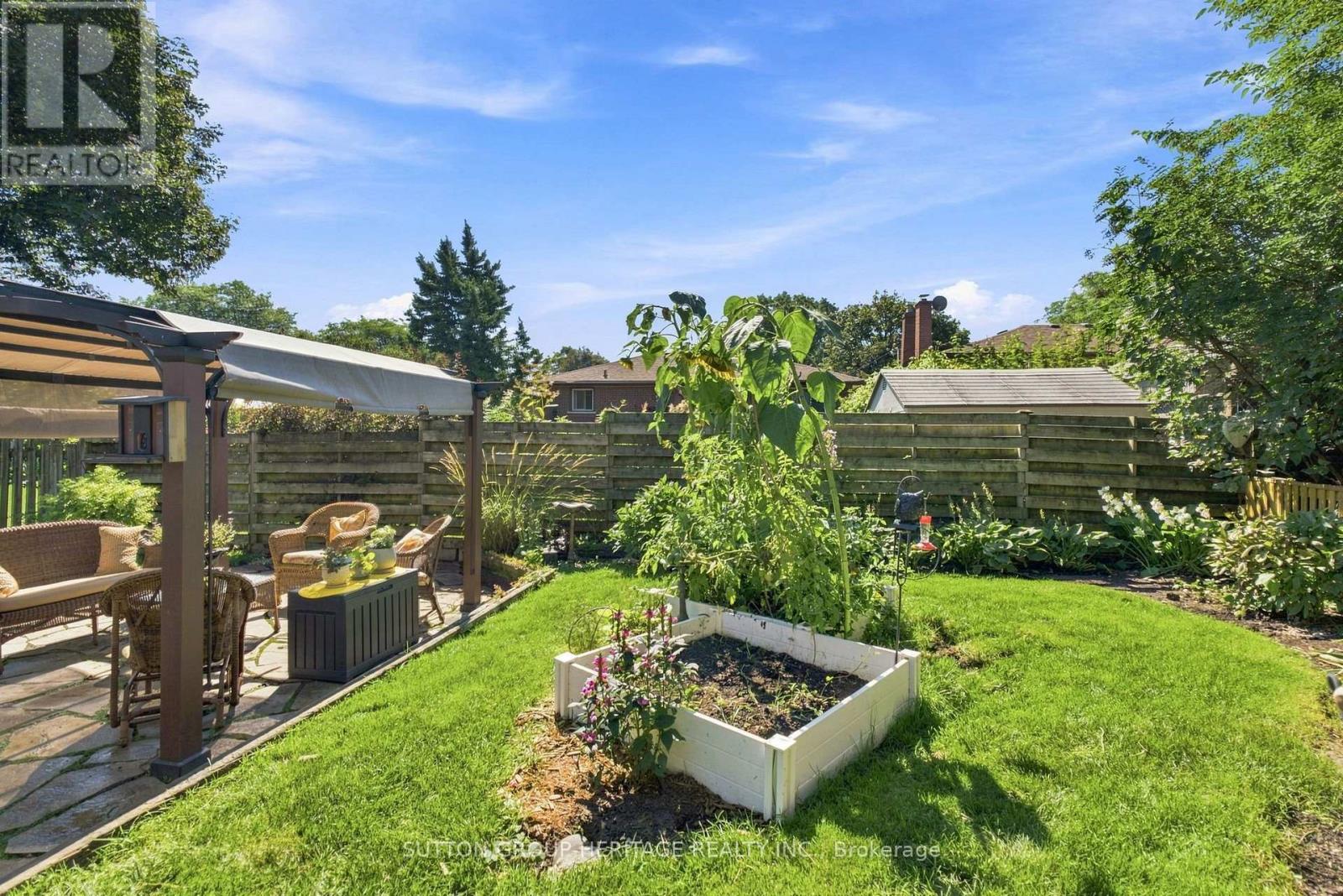 843 CARNATION COURT - 27