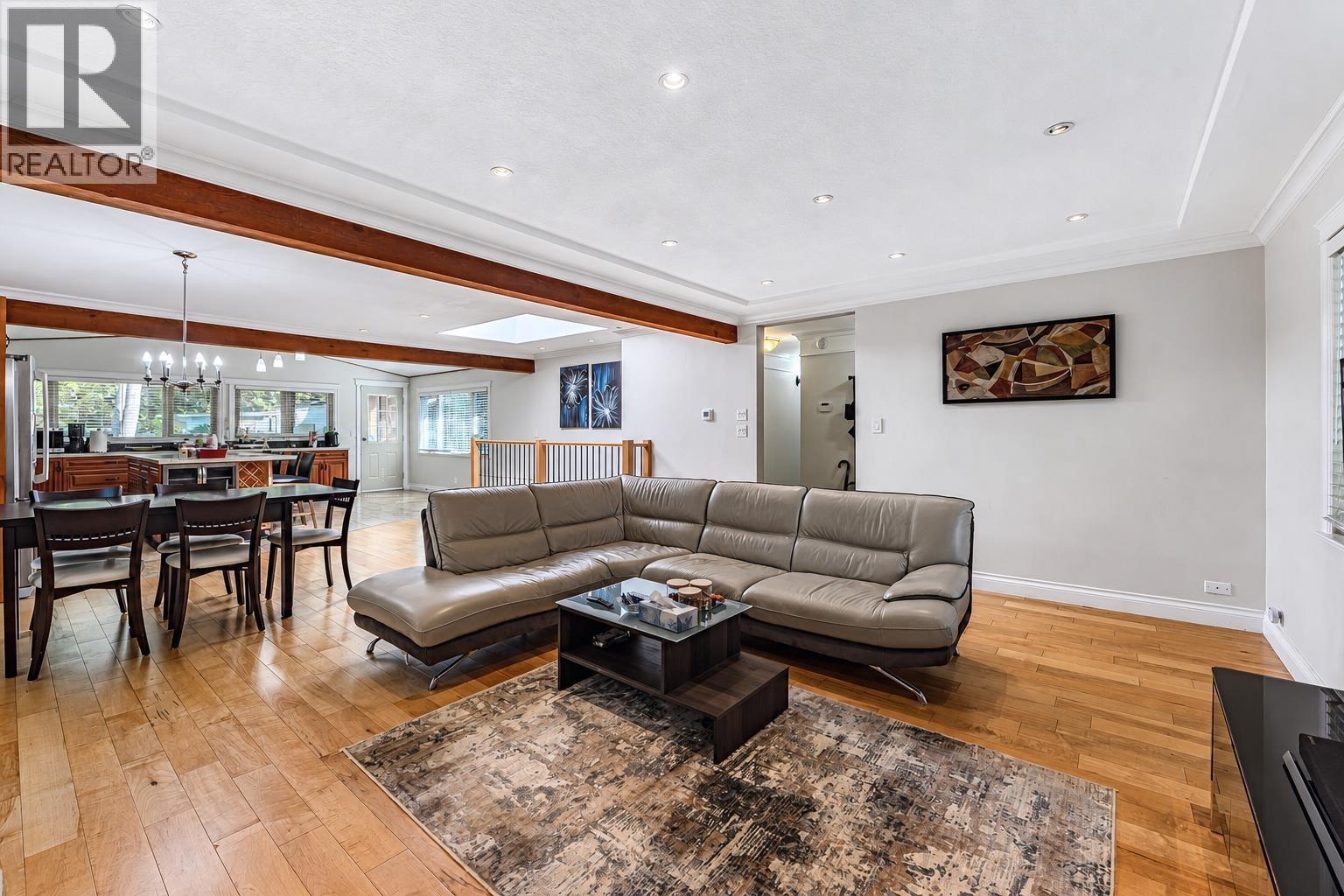 1130 HANDSWORTH ROAD, North Vancouver — photo 4