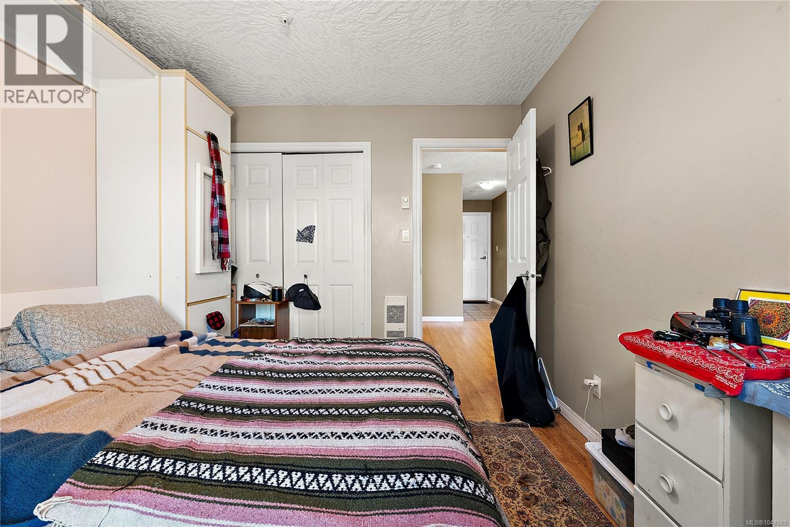 #301 2440 Oakville Ave - 19