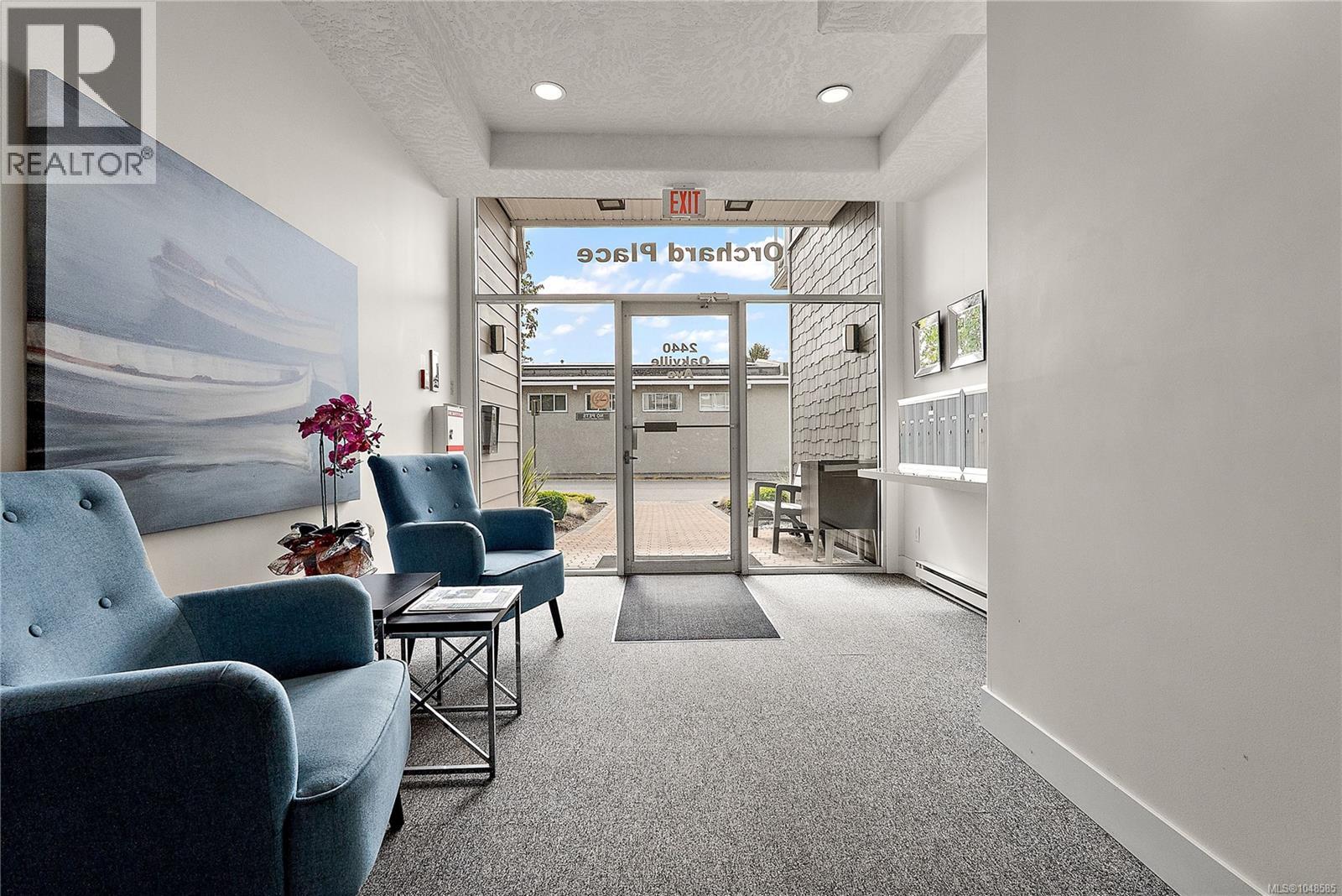 301 2440 Oakville Avenue, Sidney