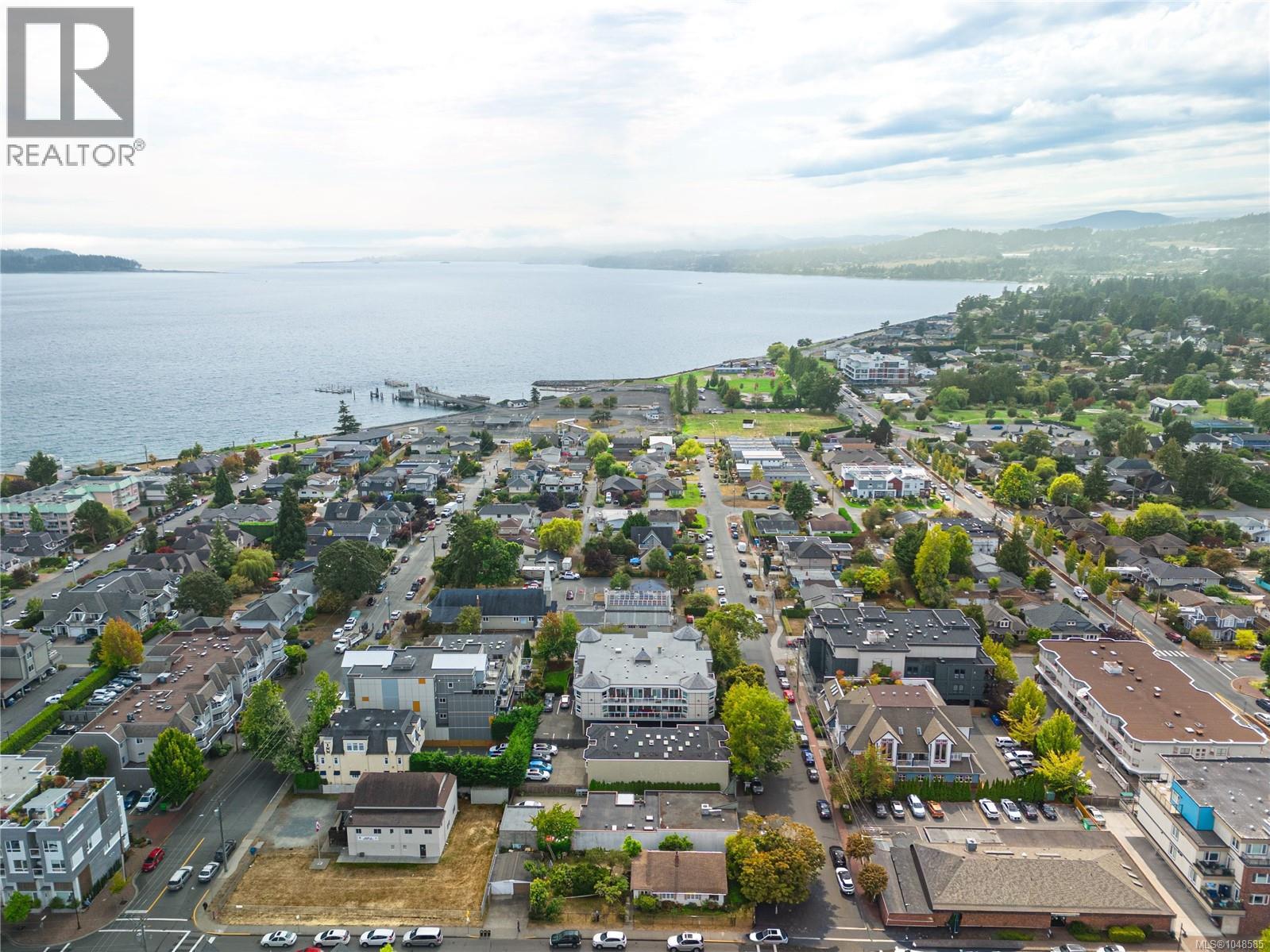 301 2440 Oakville Avenue, Sidney