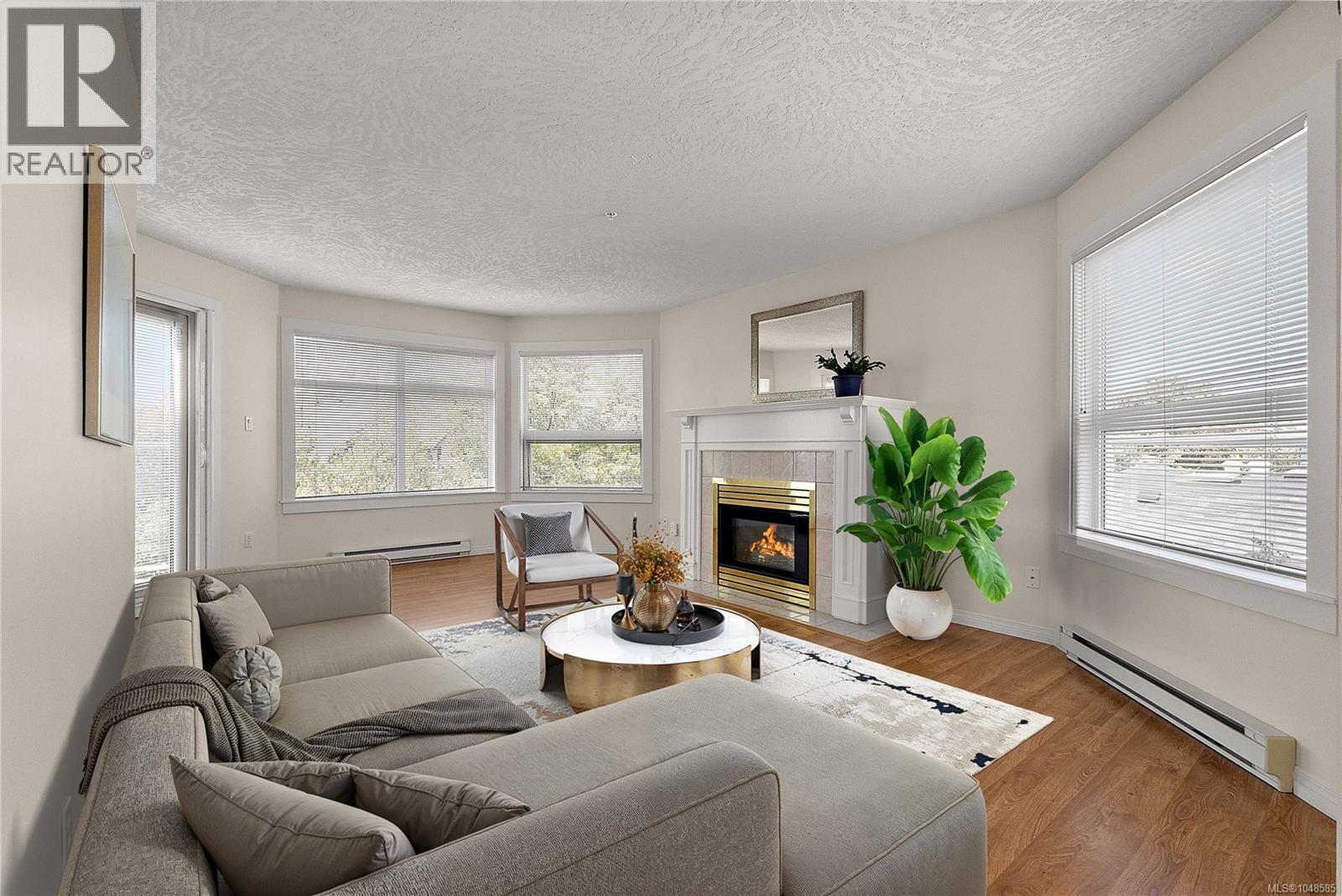 301 2440 Oakville Avenue, Sidney