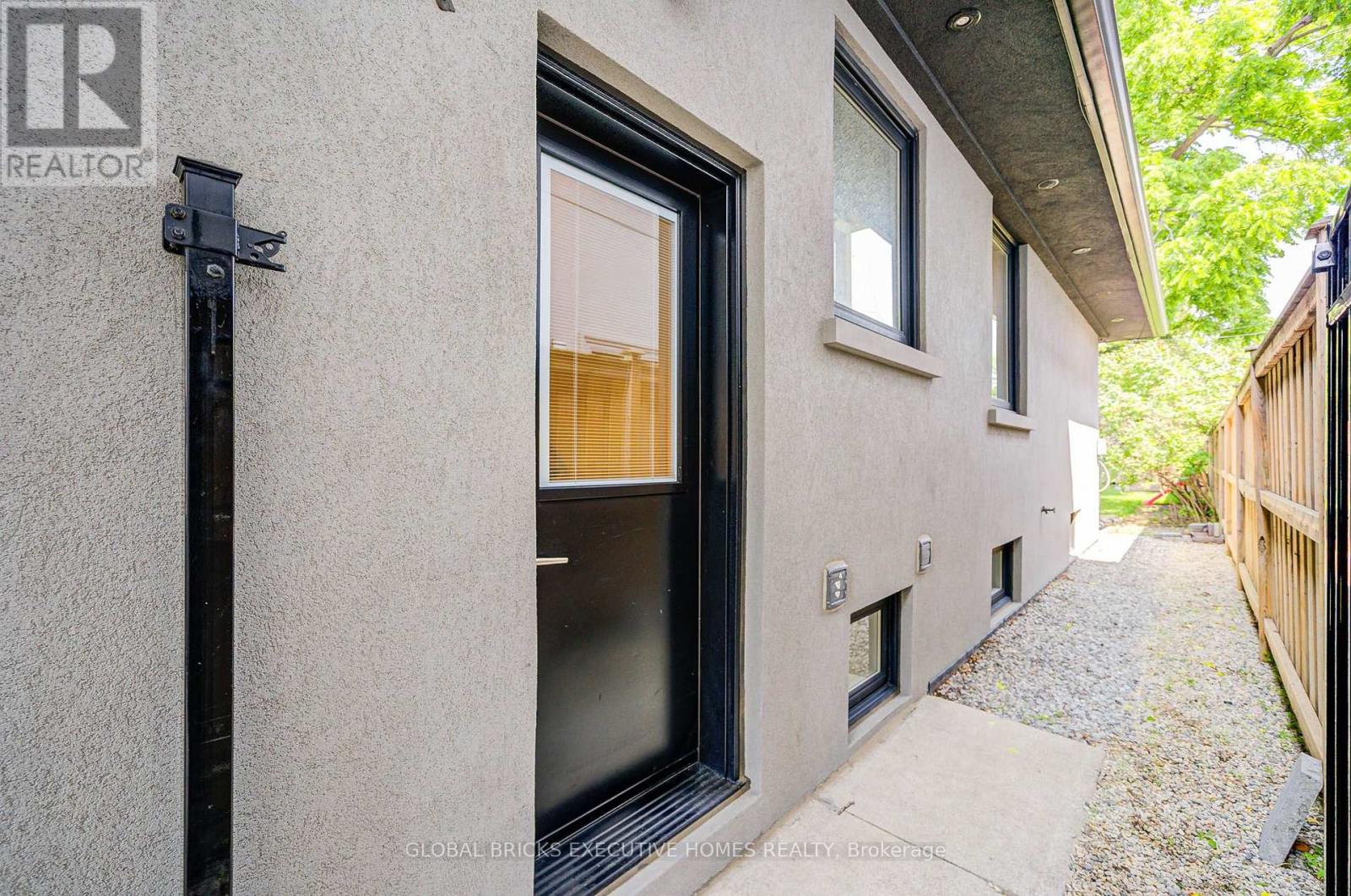 6 CARDIGAN ROAD - 26