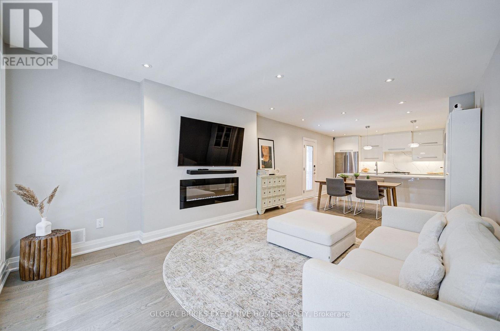 6 CARDIGAN ROAD - 4