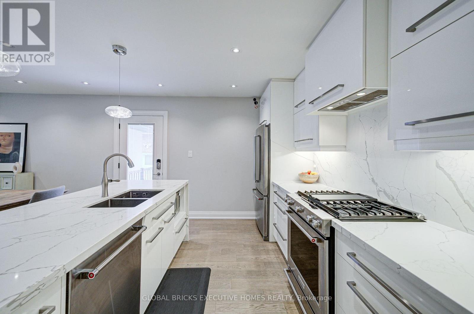 6 CARDIGAN ROAD - 9