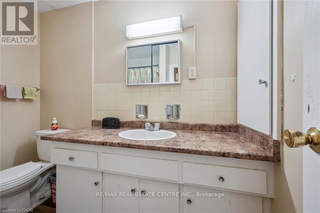 25 WALTON AVENUE - 14
