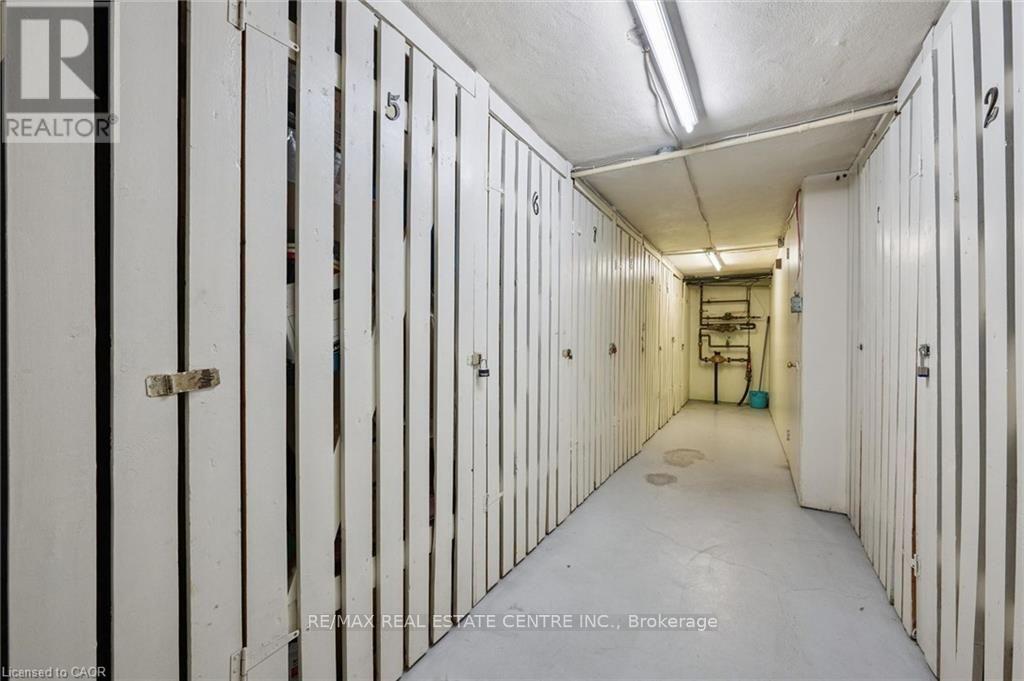 25 WALTON AVENUE - 16