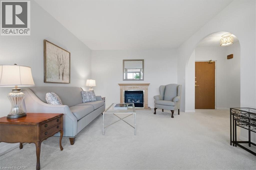 #401 5250 LAKESHORE Road, Burlington, Ontario, L7L5L2, Burlington, Ontario — photo 5 of 5