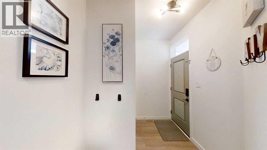 1219 Pacific Circle West, Lethbridge, Alberta, T1J5V4, Lethbridge, Alberta — photo 2 of 5