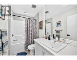 162 Silverado Boulevard SW - photo 22