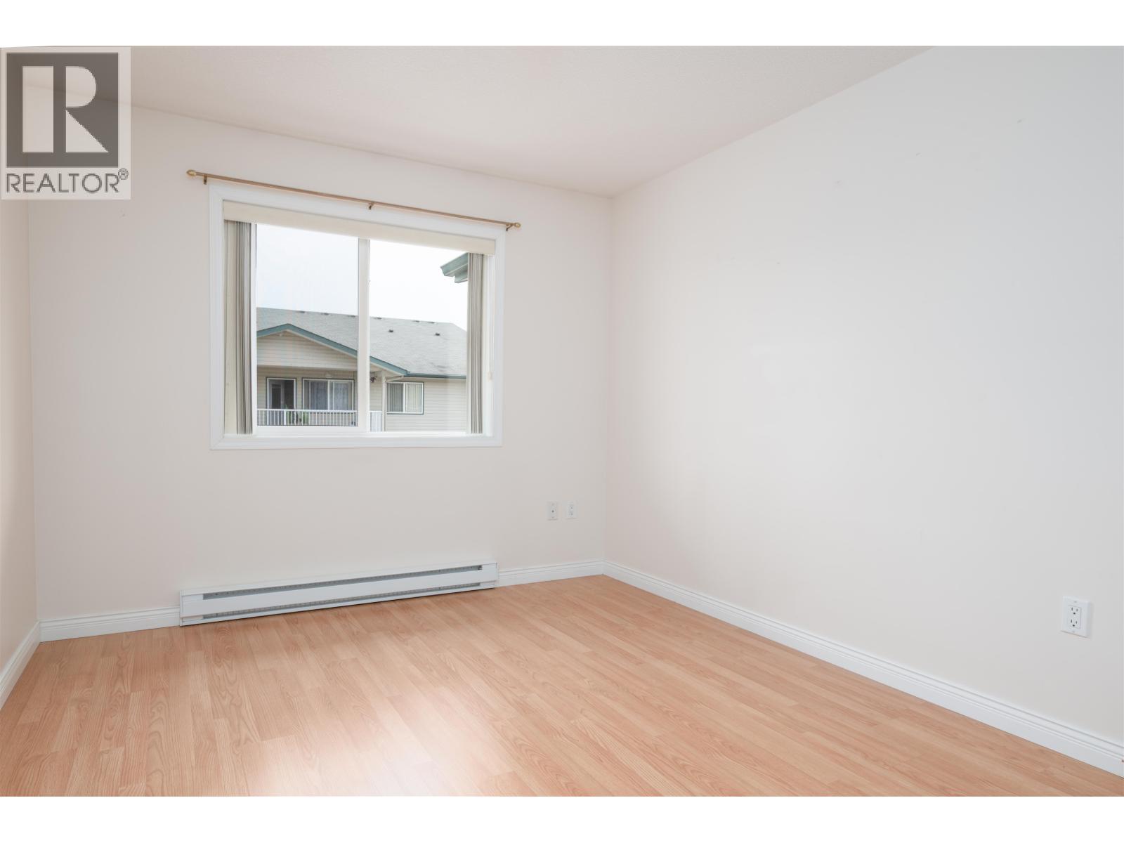 #203 2912 HOPKINS ROAD - 19