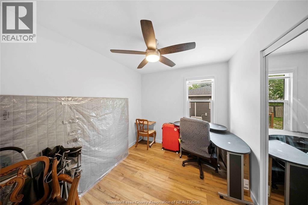 3495 LONGFELLOW AVENUE - 32