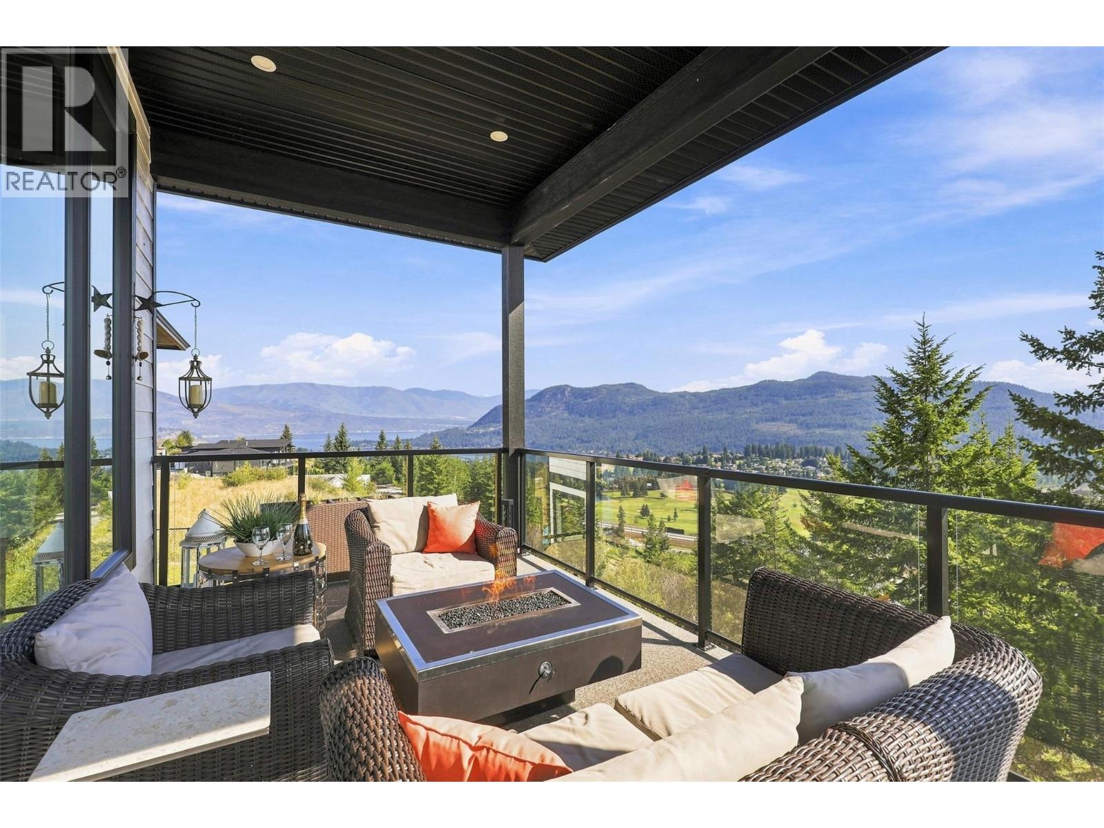 2486 HIGHLANDS Drive - Image 37