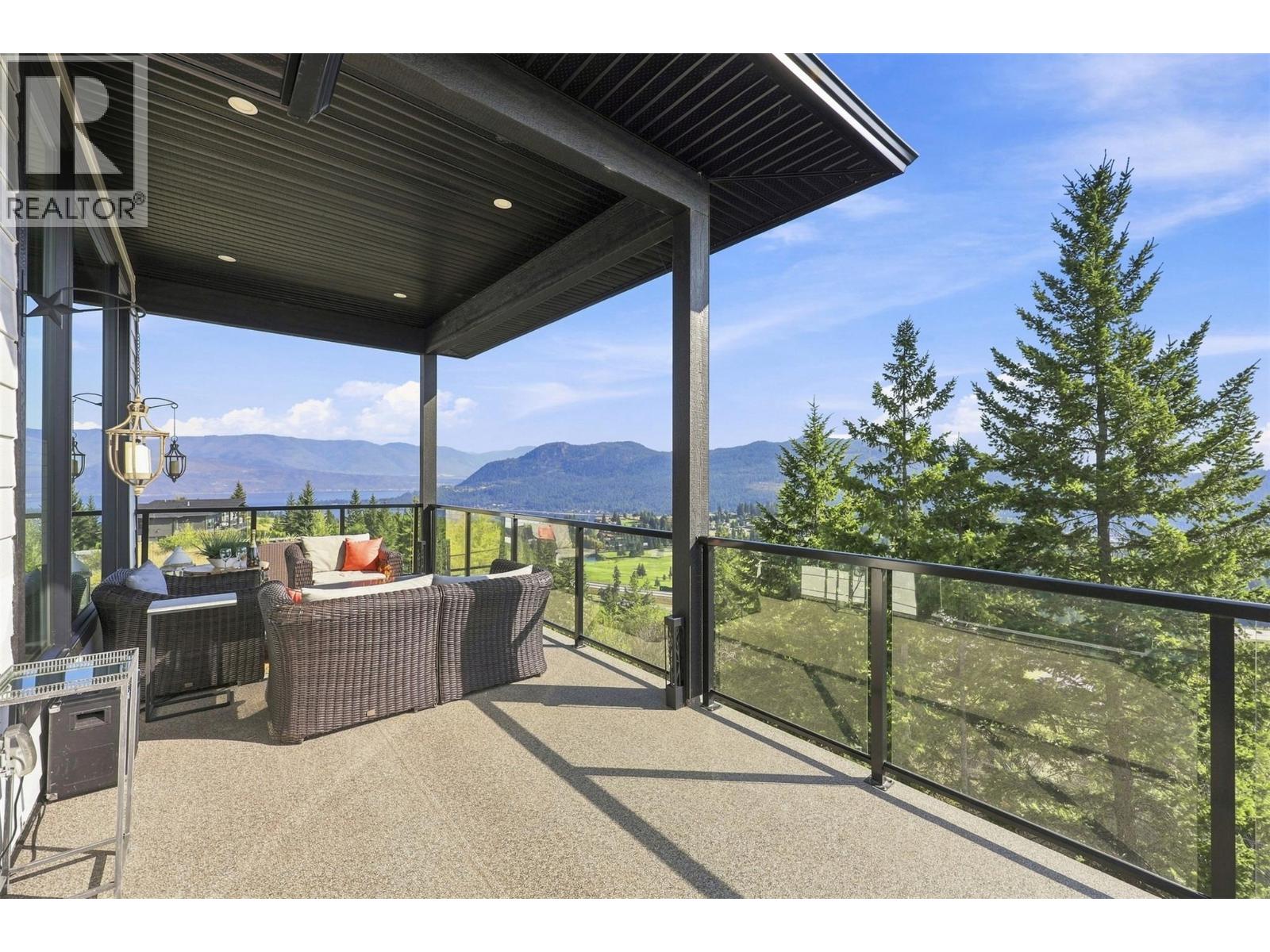 2486 HIGHLANDS Drive - Image 36