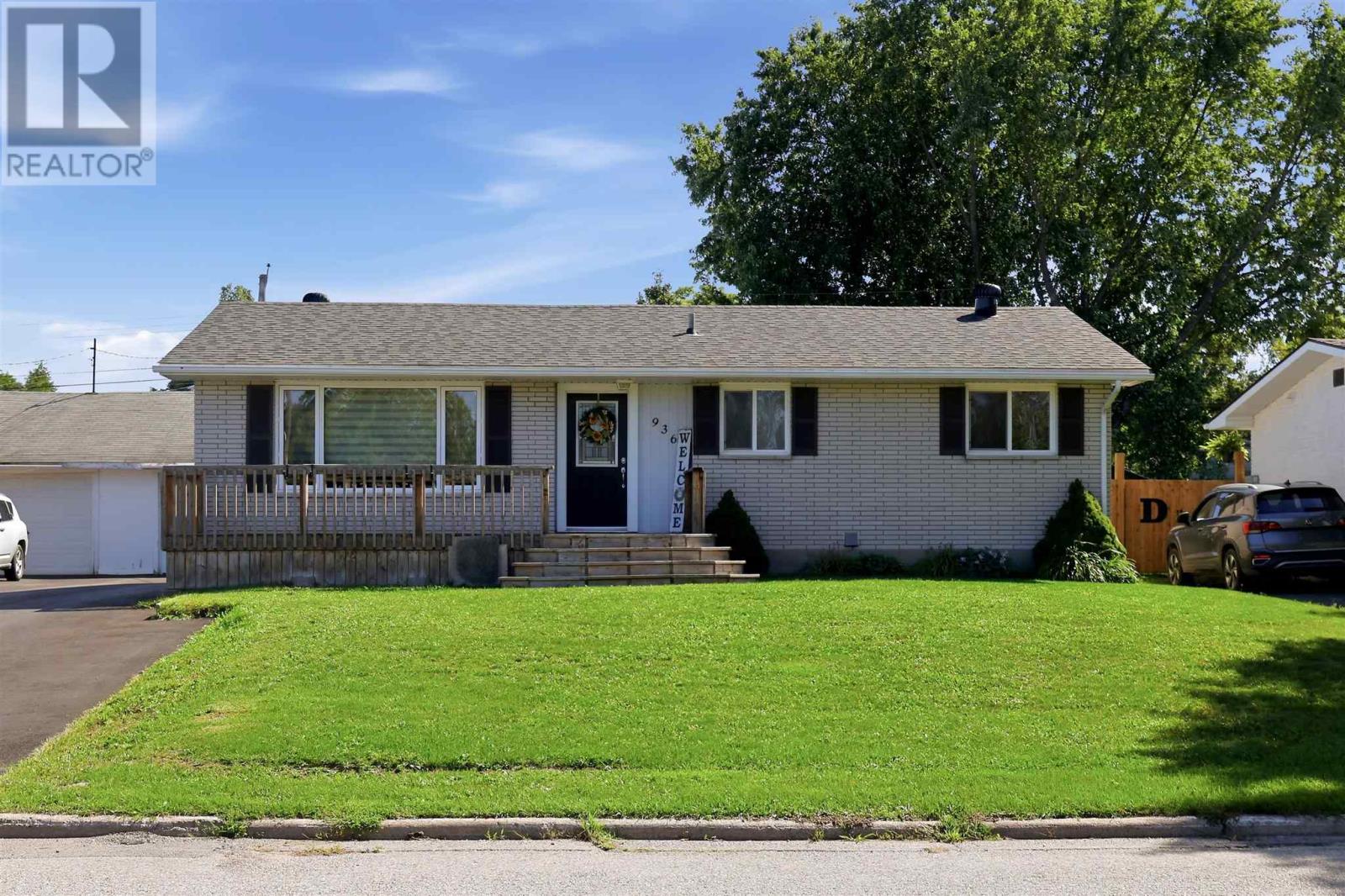 936 North ST - 1