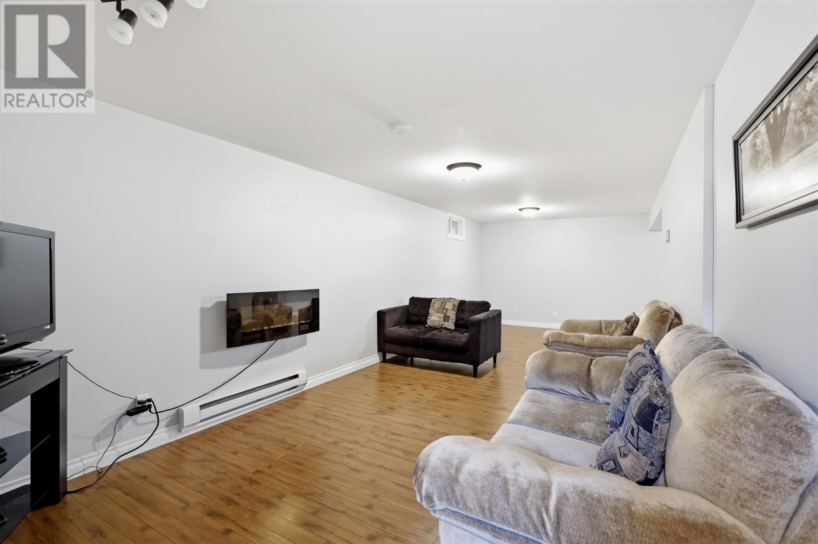 936 North ST - Image 26