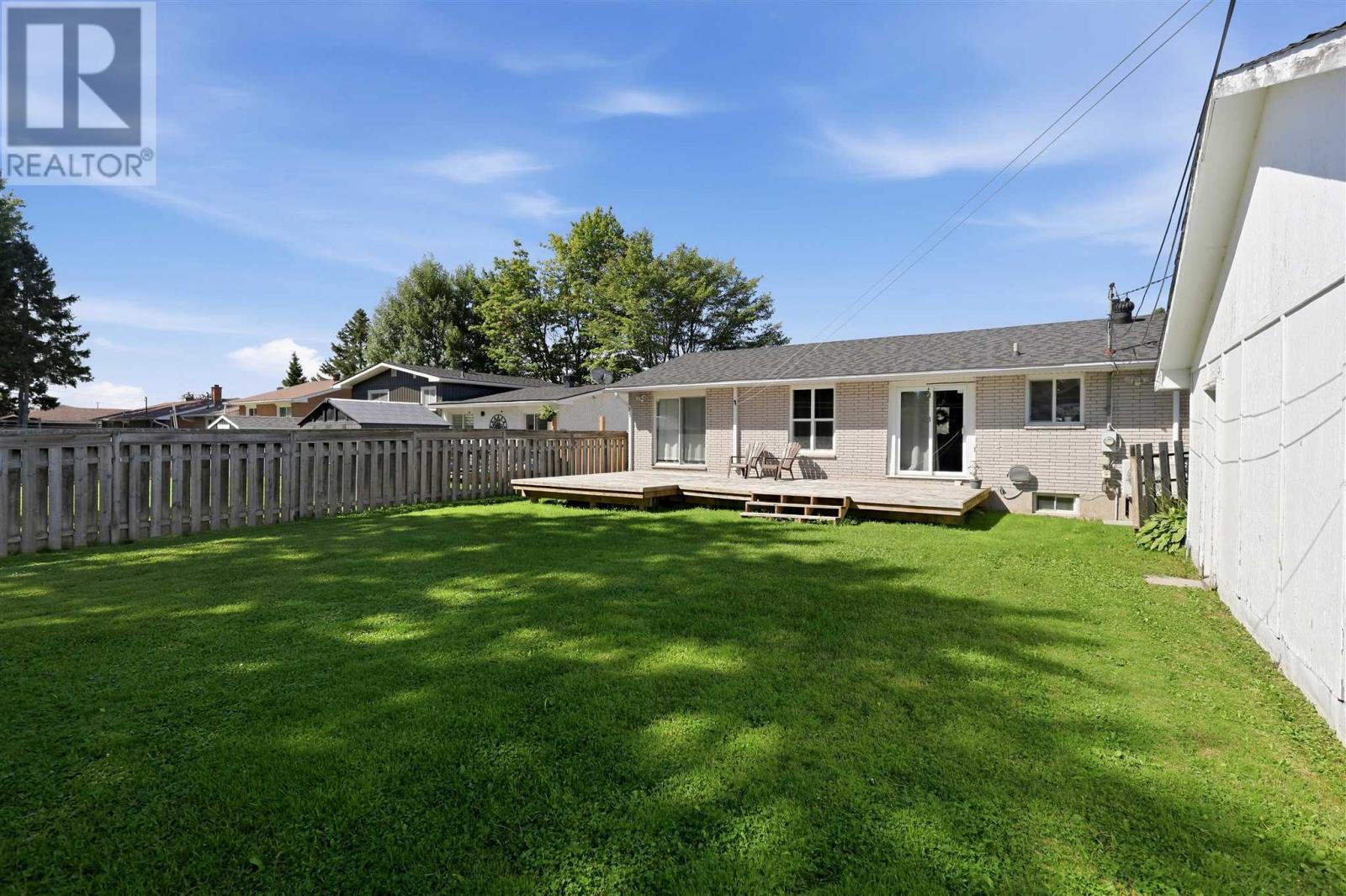 936 North ST - Image 36