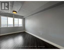 1007 - 300 Webb Drive, Mississauga, ON L5B3W3 Photo 9
