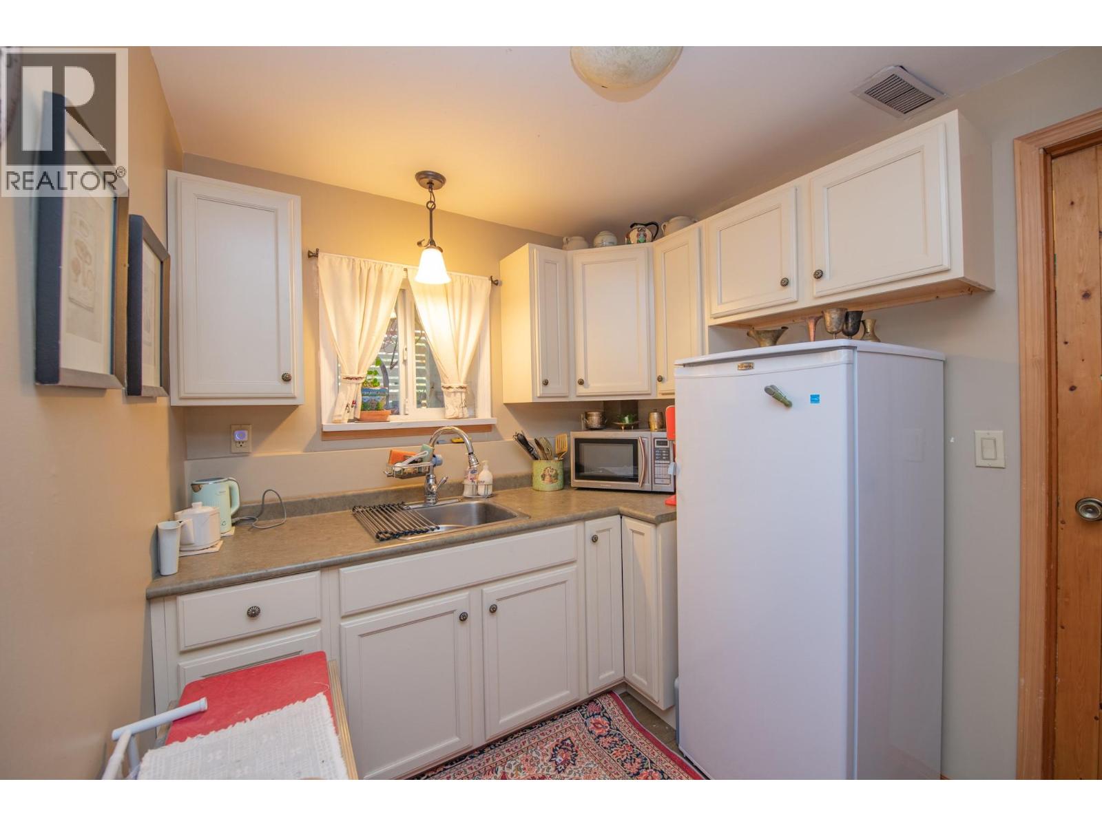 759 Heather Road - Image 24