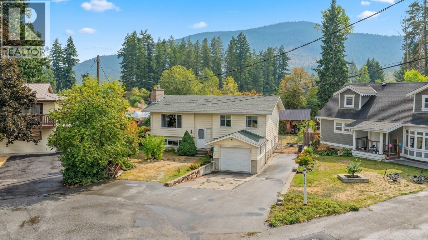 759 Heather Road - 35