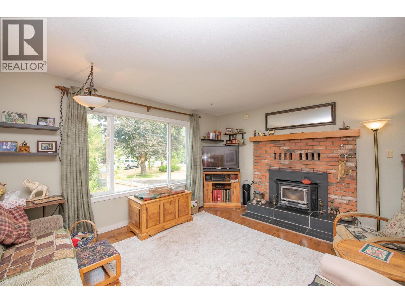 759 Heather Road - 6