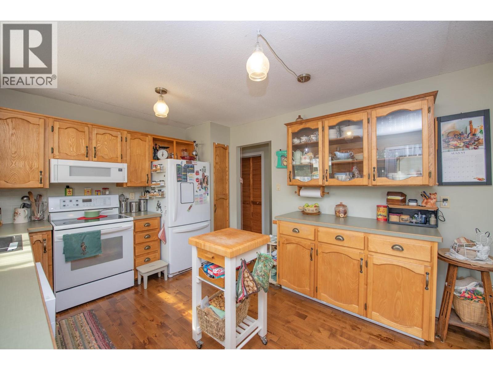 759 Heather Road - 8
