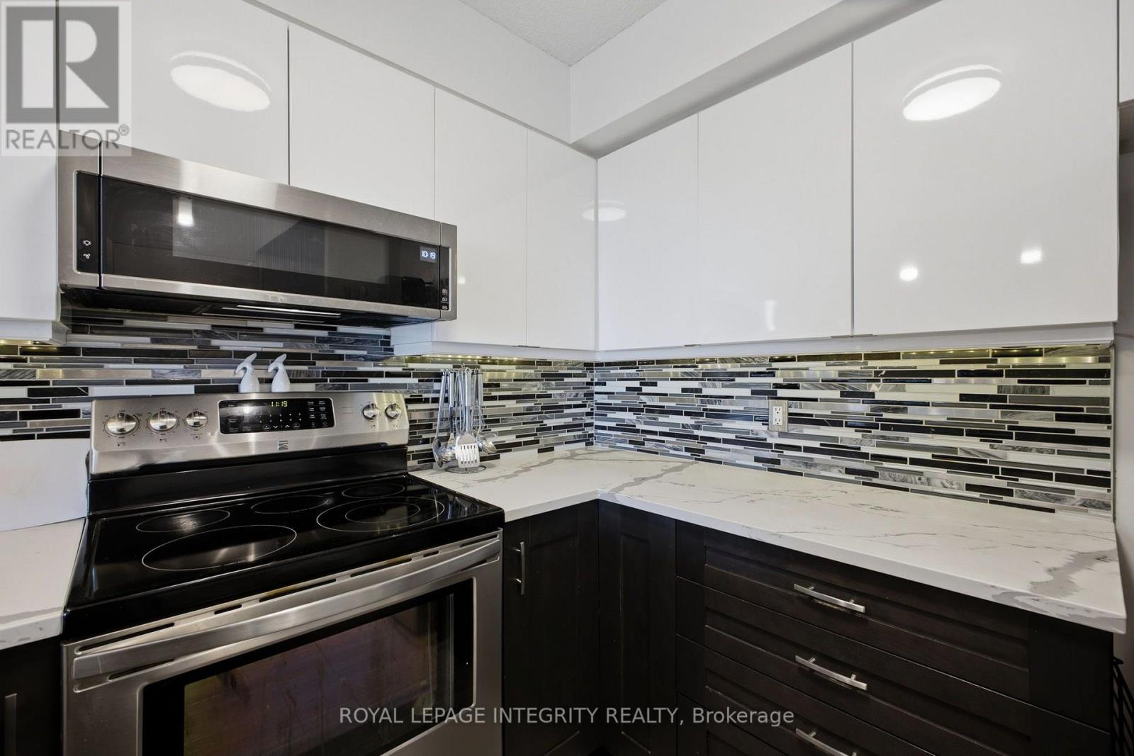 2 Bed, 2 Bath Apartment for Sale in Ottawa – 803 – 545 ST LAURENT BOULEVARD, Ottawa – MLS# X13746070 - Image 7