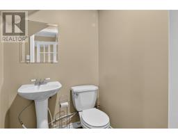 46 Curtiss Avenue thumbnail 17