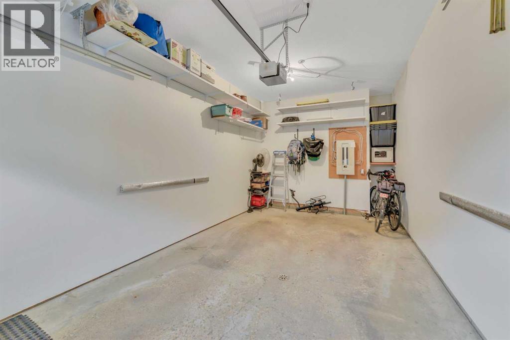 #30D 32 Daines Avenue - 33