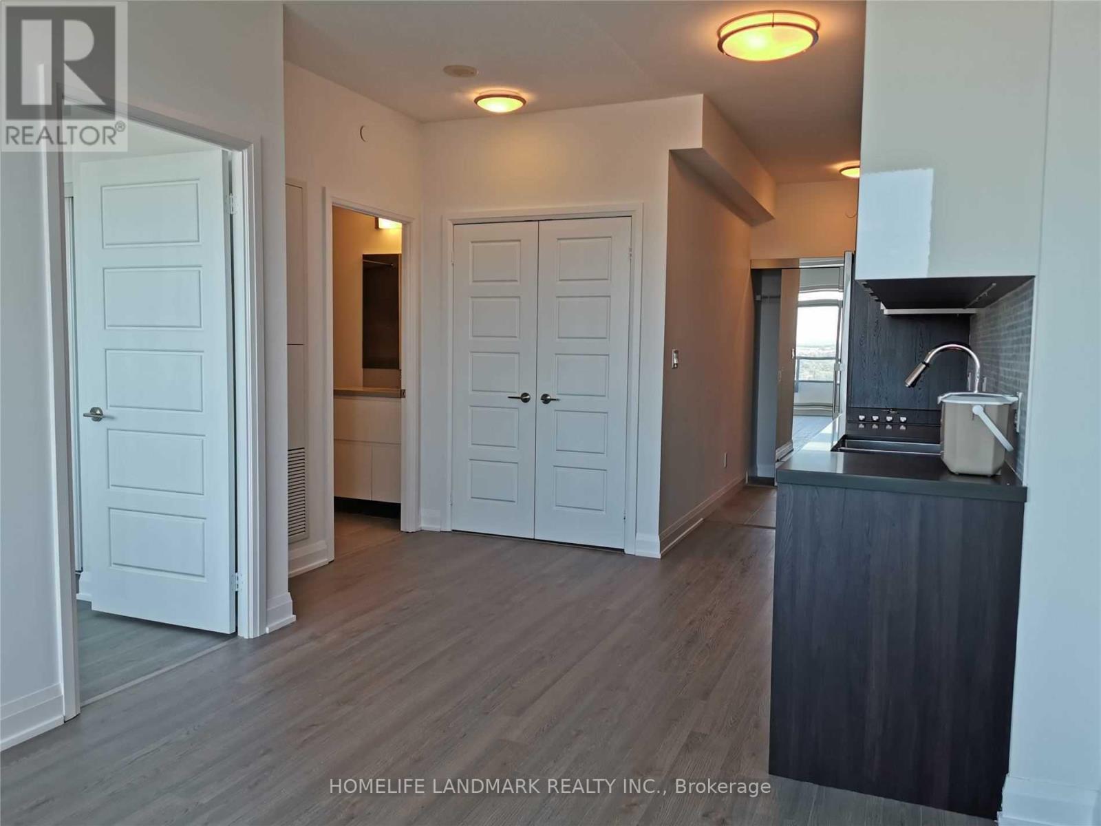 #2811 15 Water Walk Drive, Markham (Unionville), Ontario, L6G0G2, Markham (Unionville), Ontario — photo 4 of 5