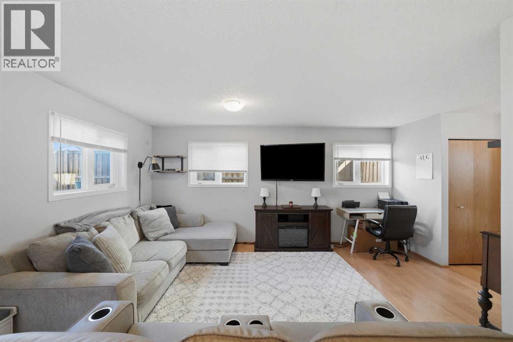Listing photo – 113 Rupert Crescent, Red Deer