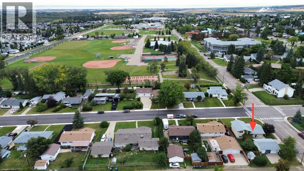 Listing photo – 5103 40 Street, Innisfail