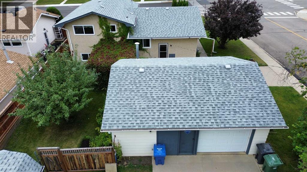 Listing photo – 5103 40 Street, Innisfail