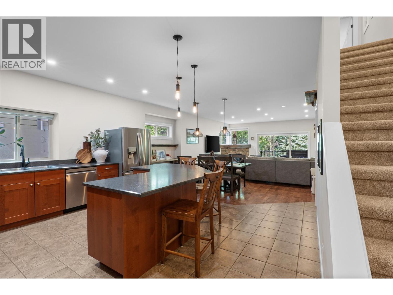 1324 BURFIELD Drive - Image 6