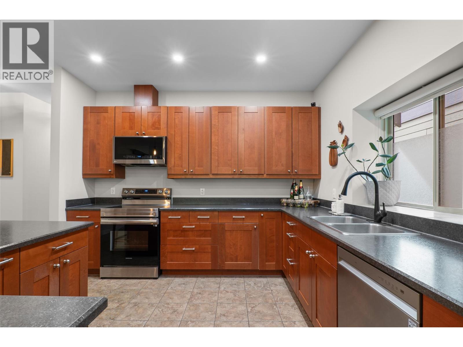 1324 BURFIELD Drive - Image 10