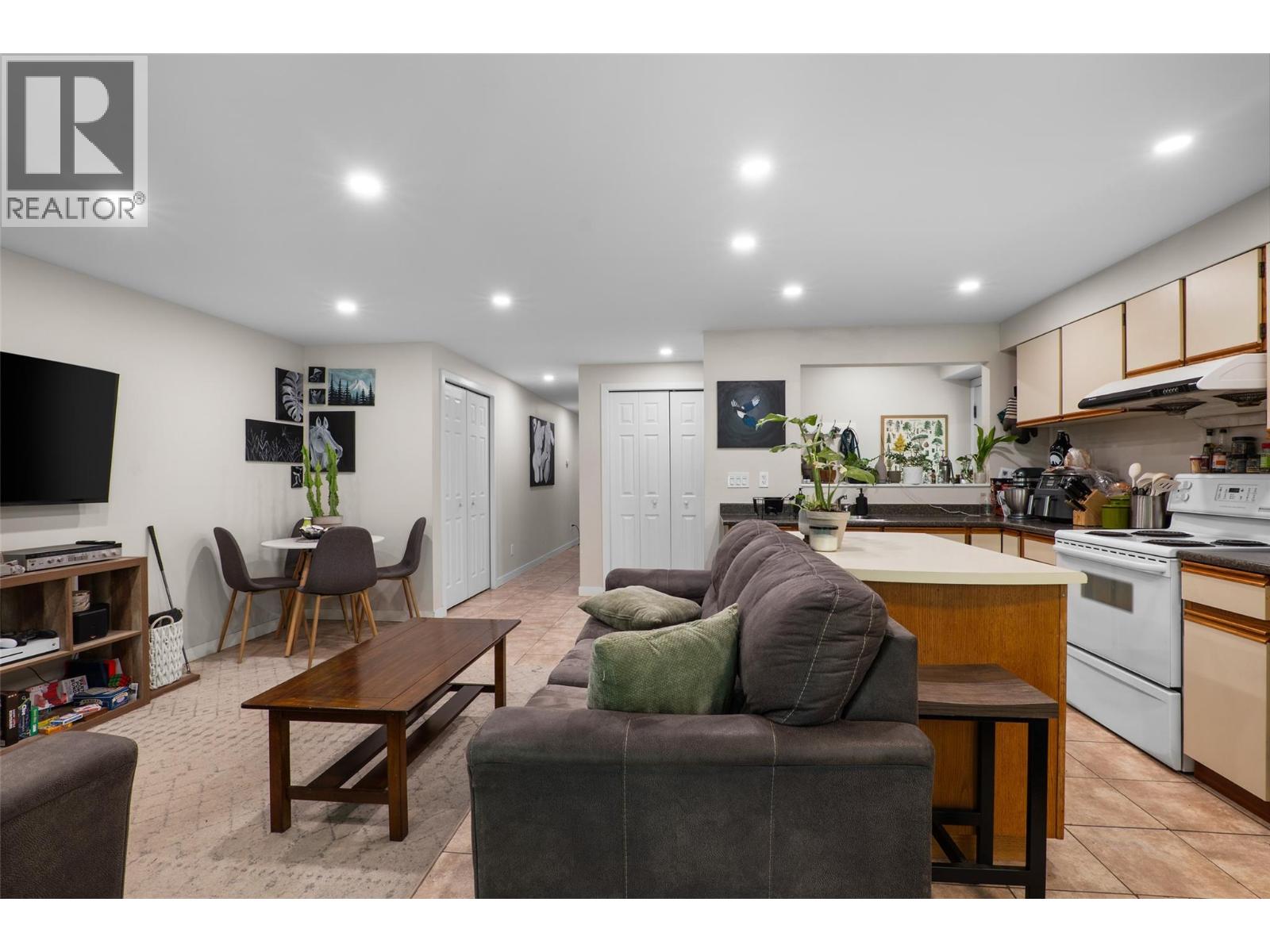 1324 BURFIELD Drive - 47